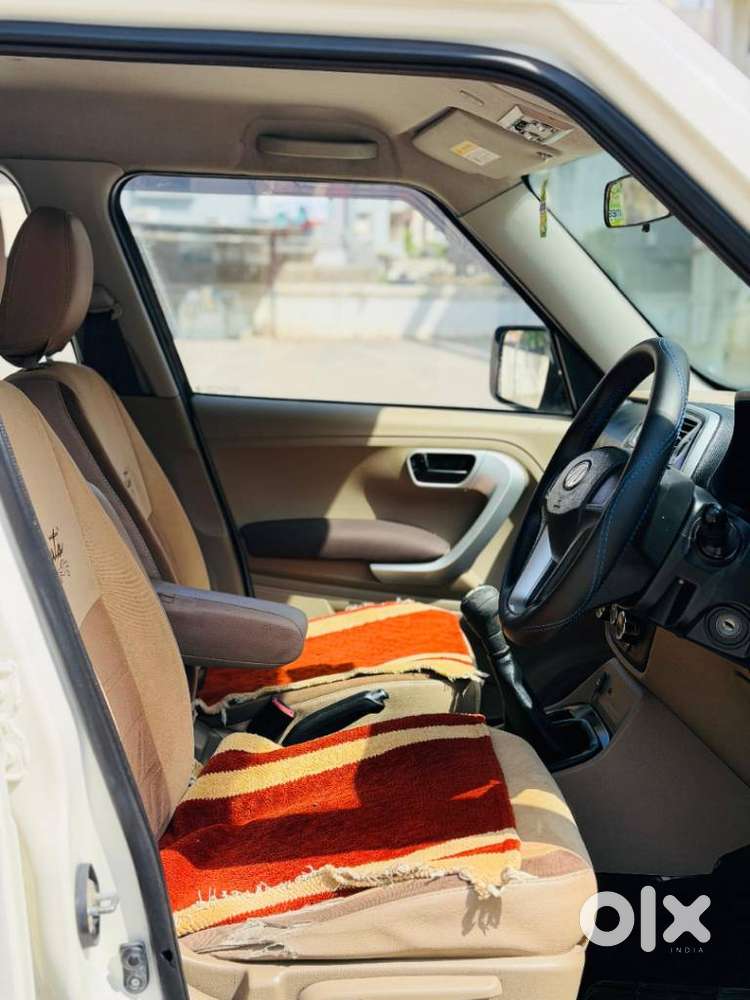 Mahindra Tuv 300 T8, 2016, Diesel