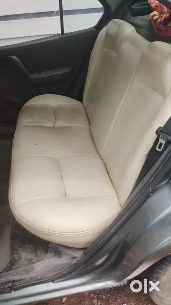 Ford Aspire Titatinium 2002