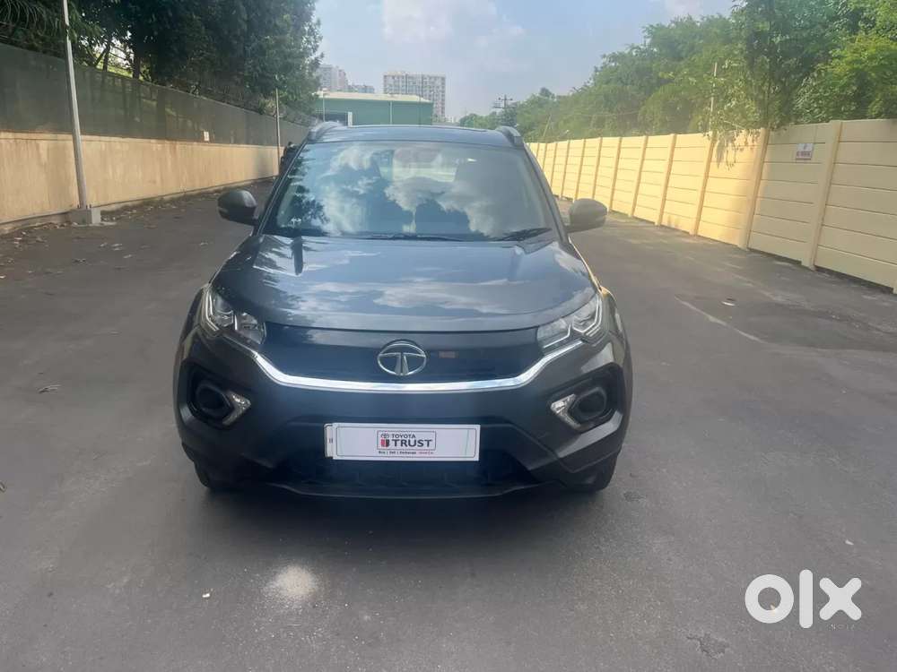 Tata Nexon 1.5 Revotorq Xma Plus (s) Amt, 2022, Petrol