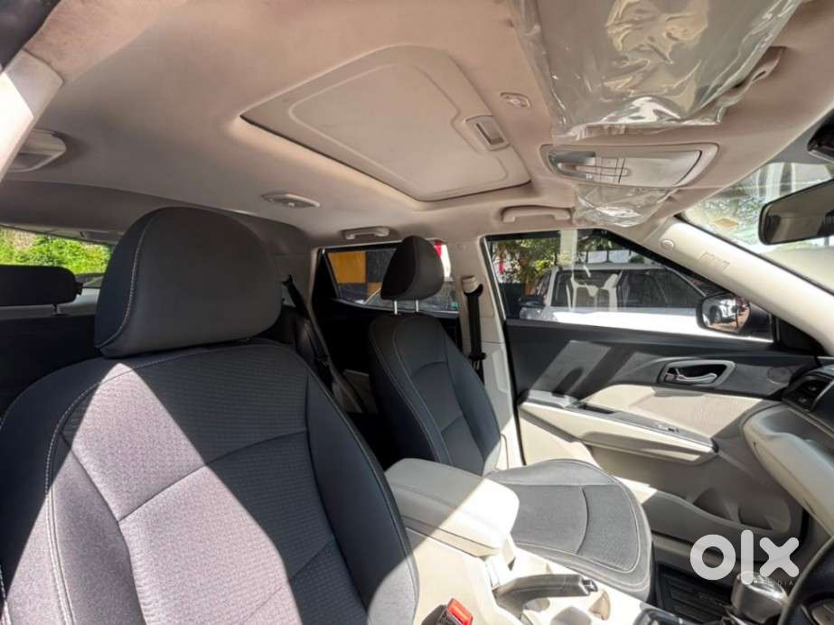 Mahindra Xuv300 W6, 2023, Petrol