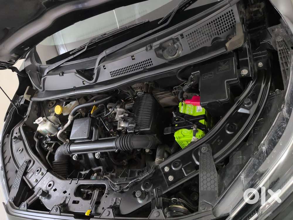 Nissan Magnite 1.0 Xv Premium, 2023, Petrol