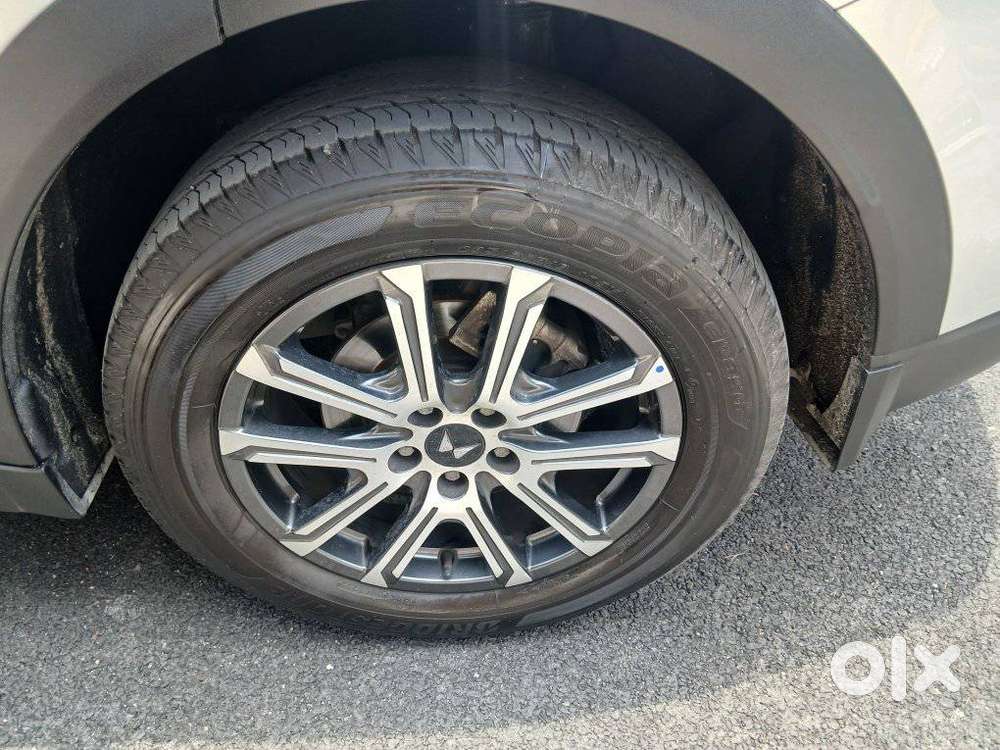 Mahindra Xuv700 2.2 Ax 7 Diesel At Str, 2025, Diesel