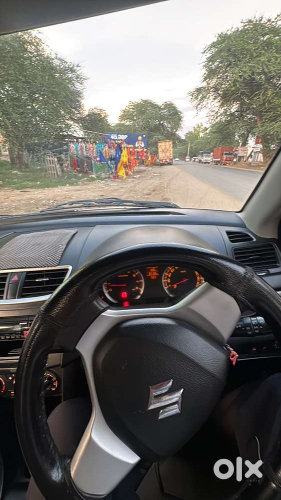 Maruti Suzuki Swift Petrol 2012