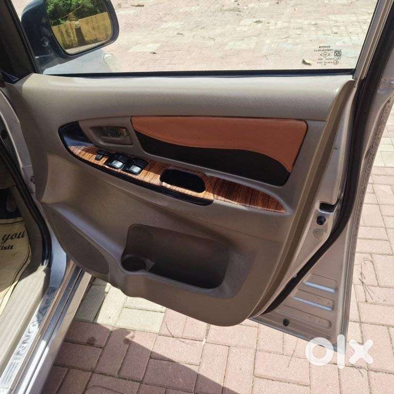 Toyota Innova 2.5 Gx 8 Seater Limited Edition, 2015, Diesel