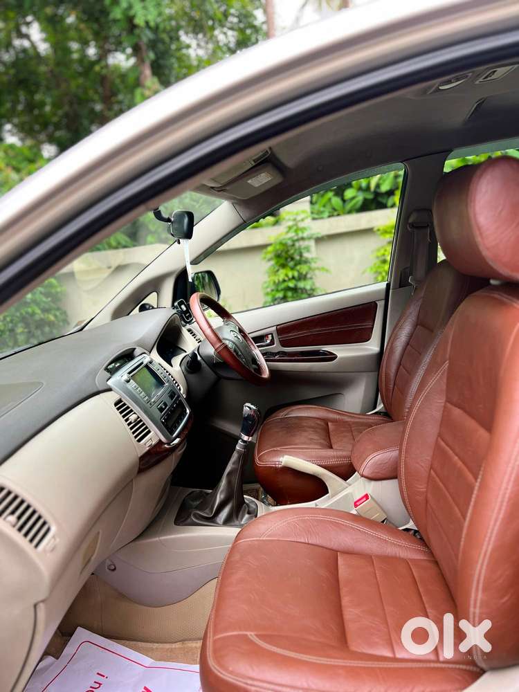 Toyota Innova 2.5 Ev (diesel) Ps 8 Seater Bs Iv, 2014, Diesel