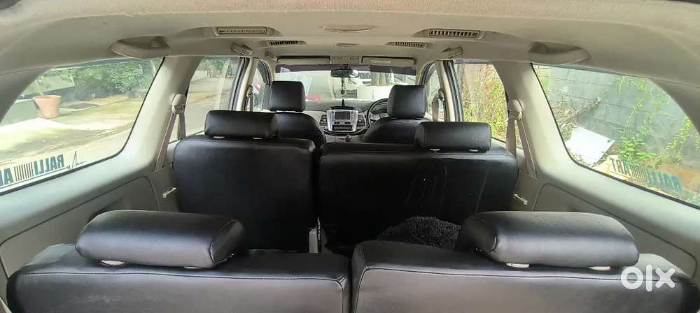 Toyota Innova 2013 Diesel 138000 Km Driven