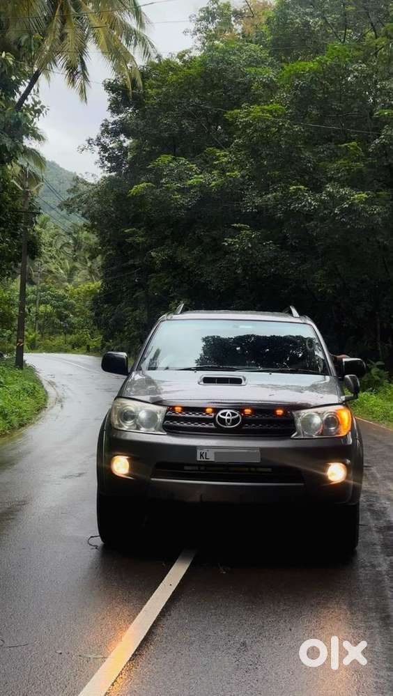 Toyota Fortuner Diesel 2010 Year