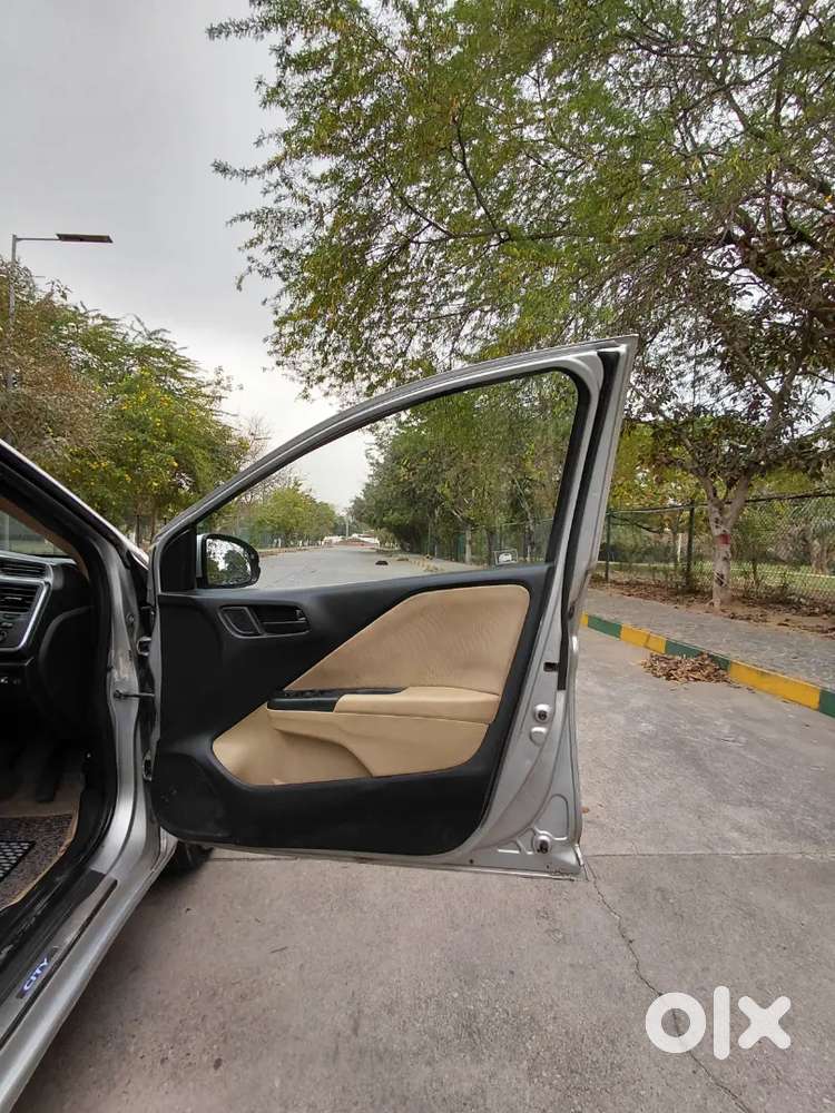 Honda City Ivtec Petrol+cng 2014 Model 1st Owner