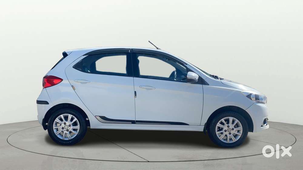 Tata Tiago 1.2 Revotron Xz, 2017, Petrol