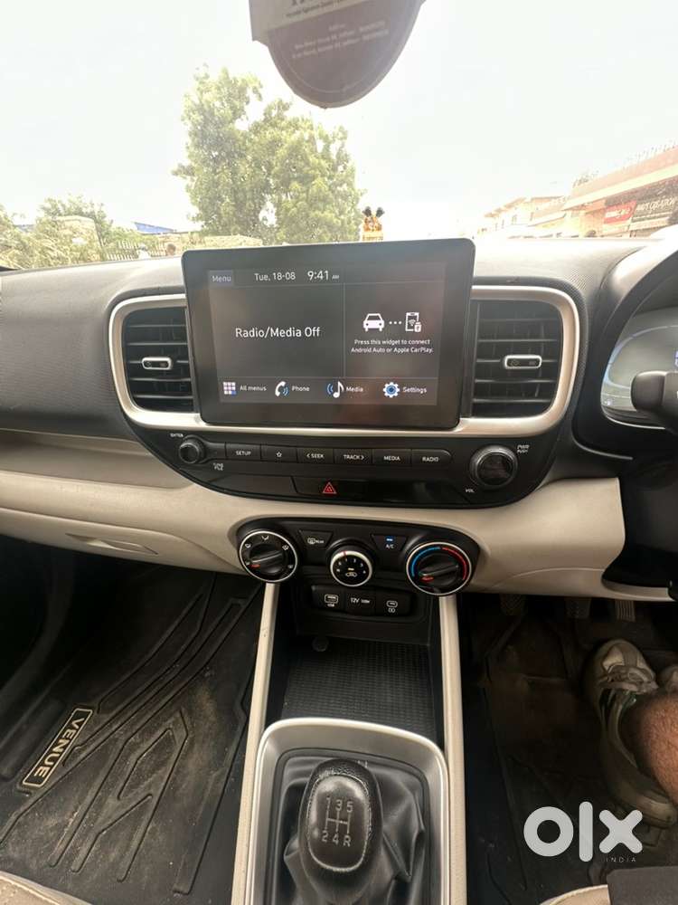 Hyundai Venue Petrol 2022