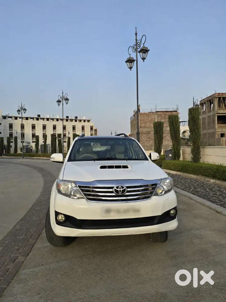 Toyota Fortuner 2013