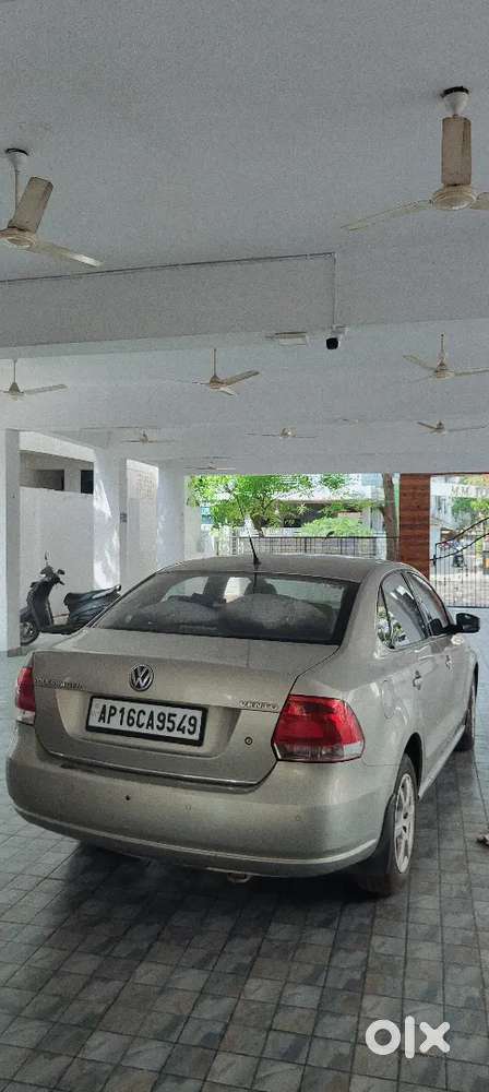 Show Room Track And Well Maintained