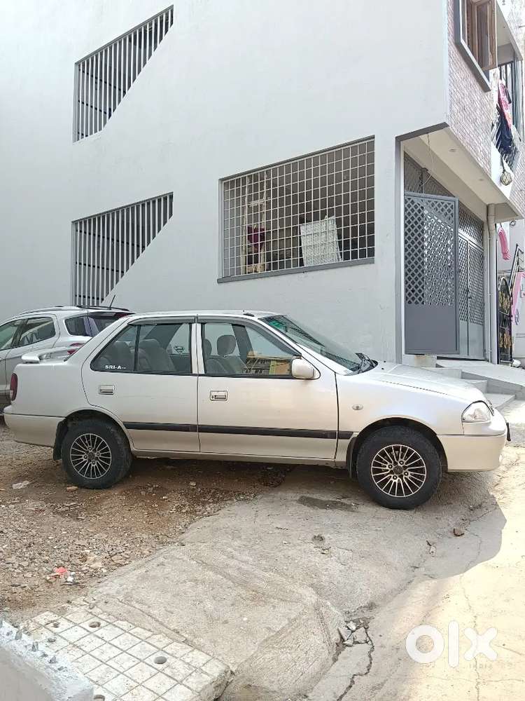 Maruti Suzuki Esteem 2002 Petrol Well Maintained