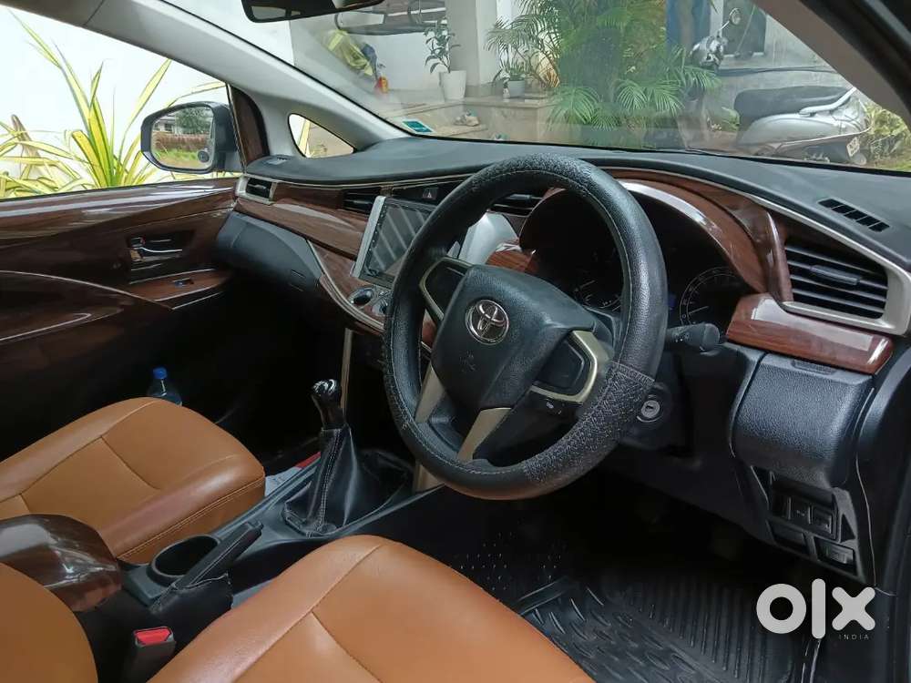 Toyota Innova Crysta 2016 Diesel 140000 Km Driven