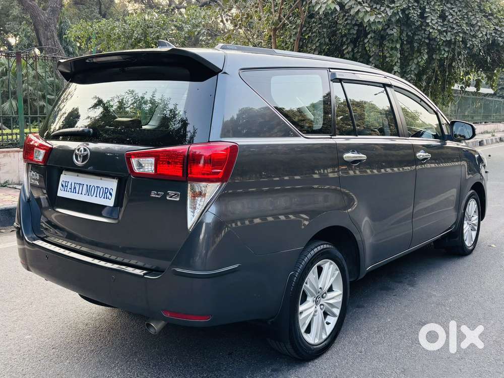 Toyota Innova Crysta