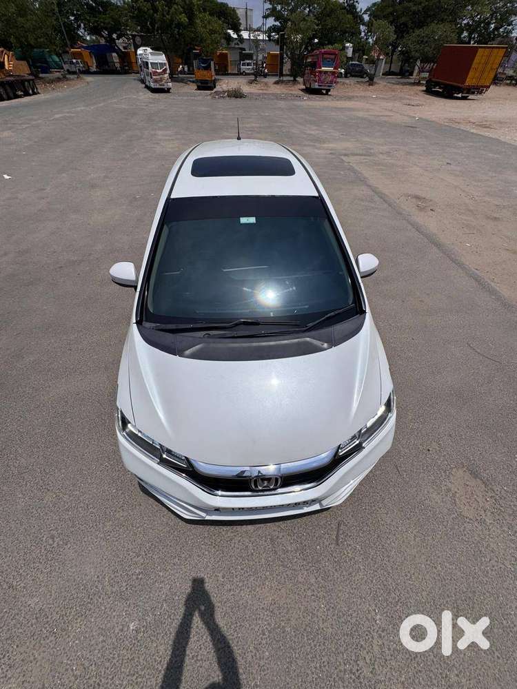 Honda Jazz Zx Cvt I-vtec  2021 Model