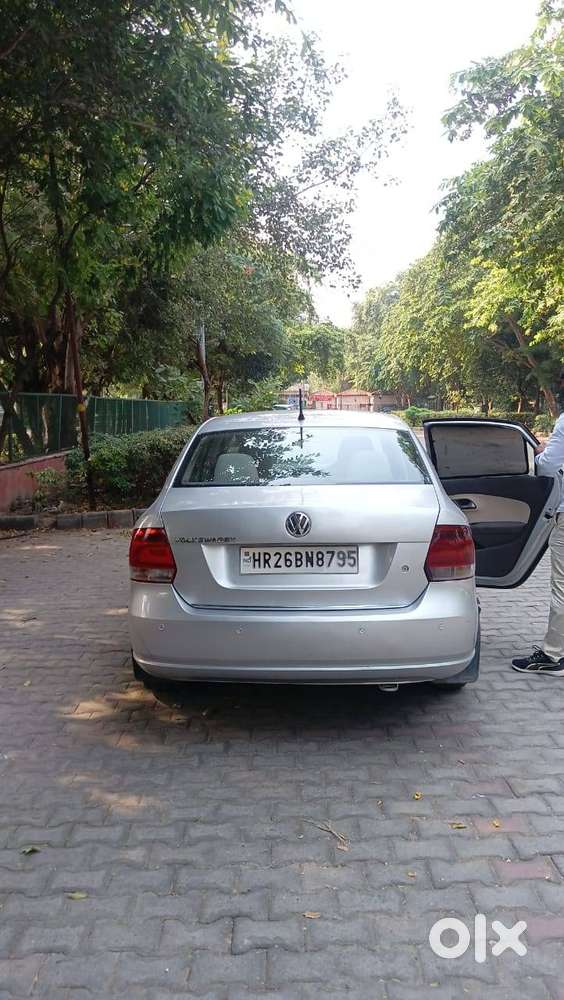 Volkswagen Vento Highline 1.6l Petrol Automatic In Good Condition For
