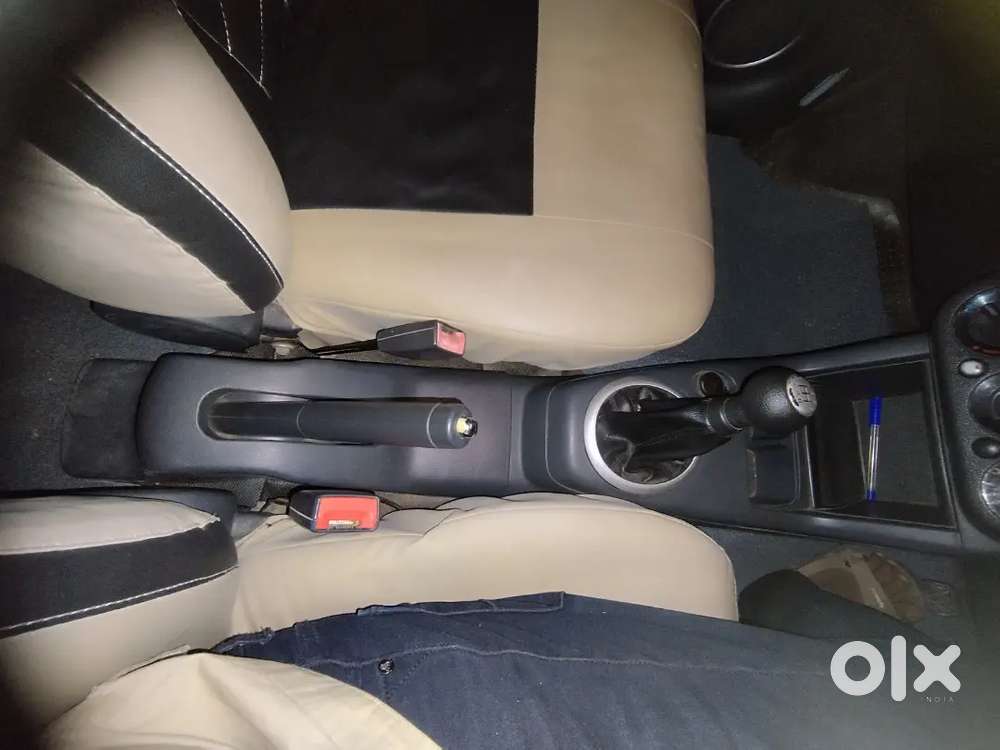 Maruti Suzuki Swift Dzire 2012