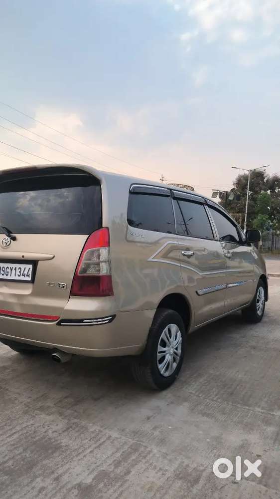 Toyota Innova 2.5 G Diesel 2010