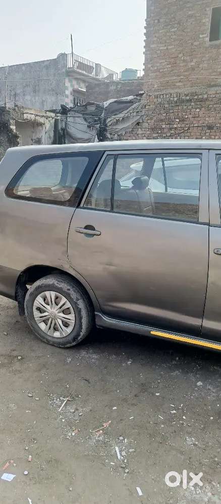 Toyota Innova 2012 Diesel 364000 Km Driven