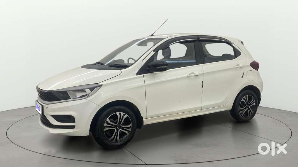 Tata Tiago 1.2 Revotron Xt, 2022, Petrol