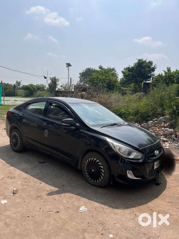 Hyundai Fluidic Verna 2012