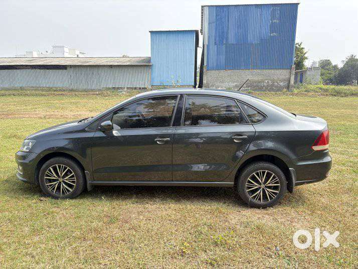 Volkswagen Vento 1.6 Highline, 2019, Petrol
