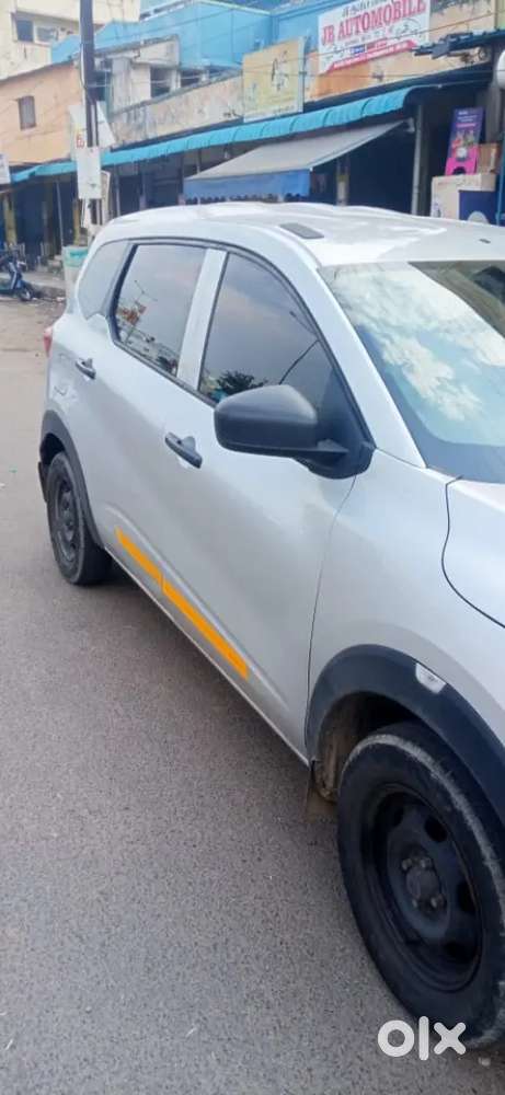 Renault Triber 2024 Petrol Well Maintained
