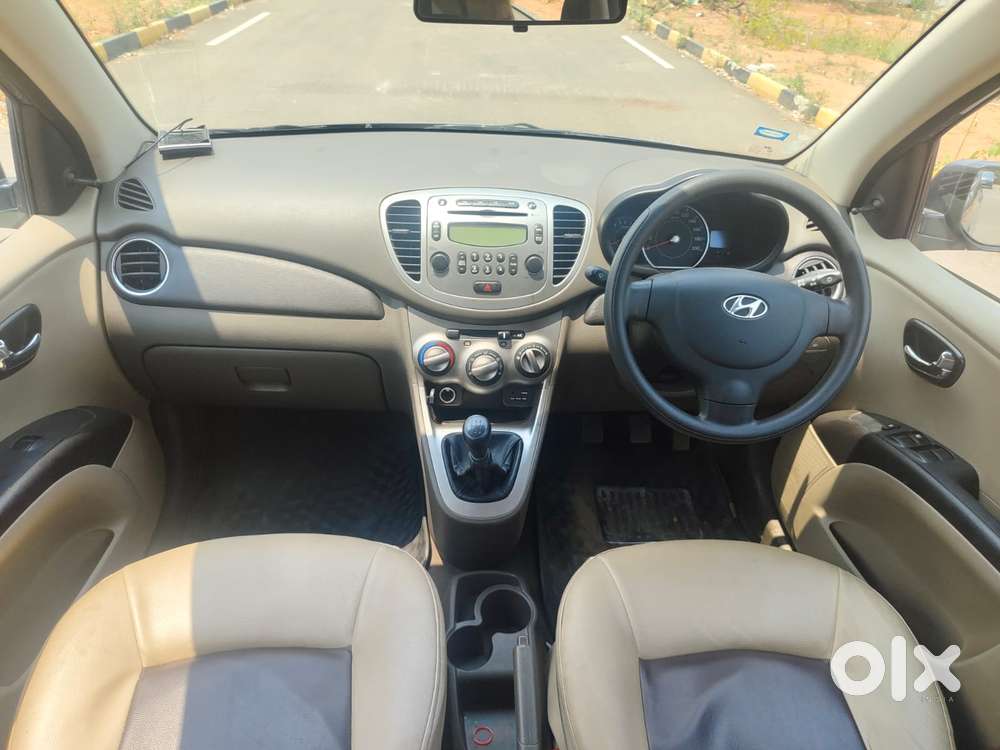 Hyundai I10 Sportz, 2016, Petrol