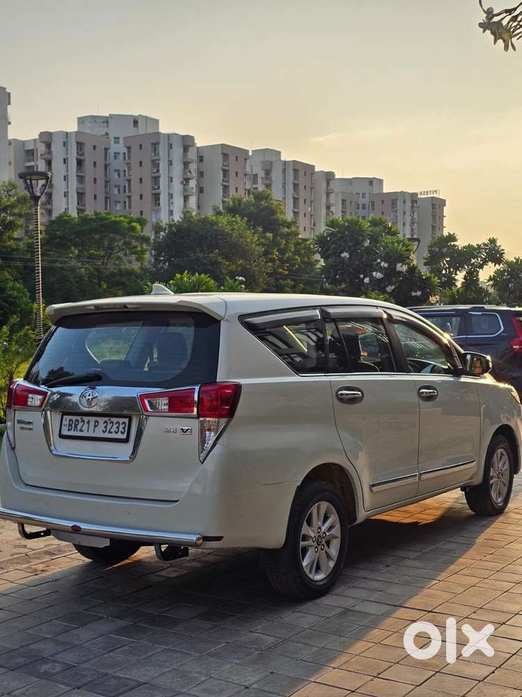 Toyota Innova Crysta 2.4 V, 2017, Diesel