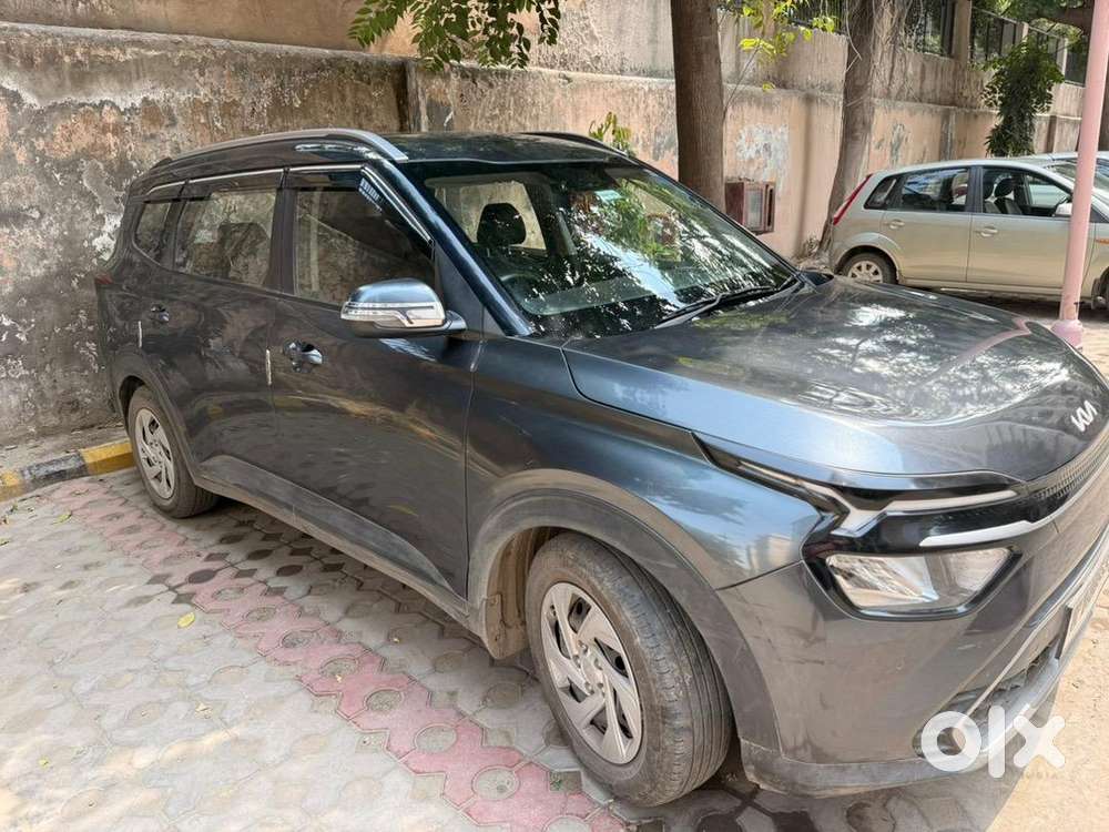 Kia Carens 2022 Petrol 72600 Km Driven