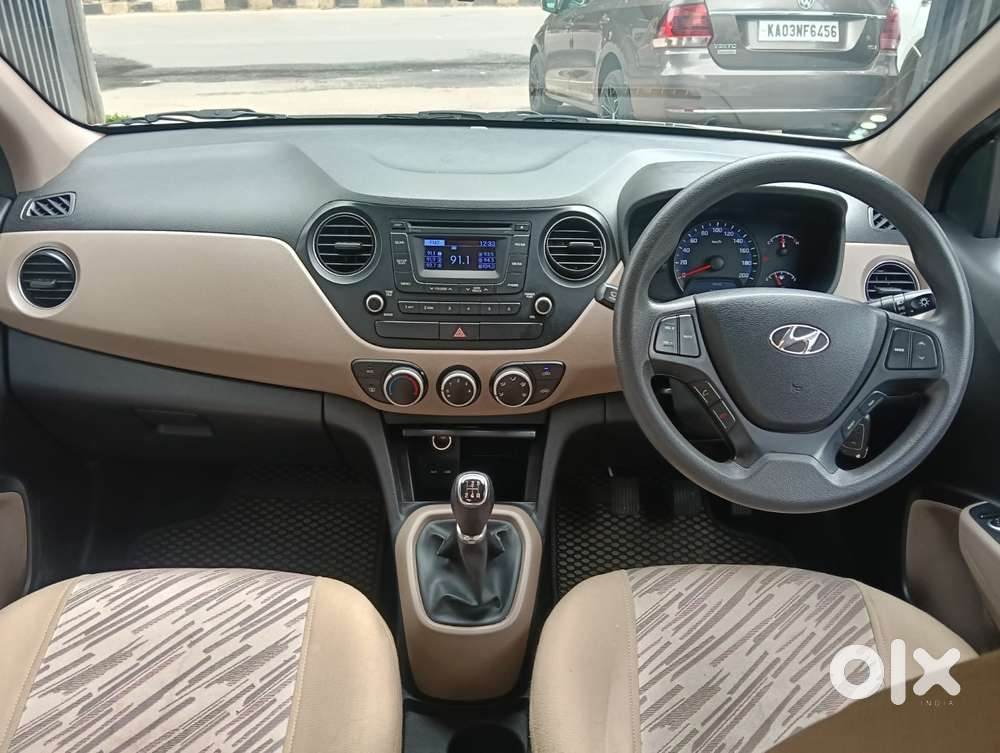 Hyundai Xcent 1.2l Kappa Dual Vtvt 5-speed Manual Base, 2015, Petrol
