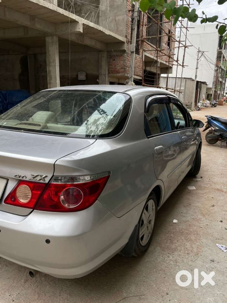Honda City Zx 2006 Cng & Hybrids Good Condition