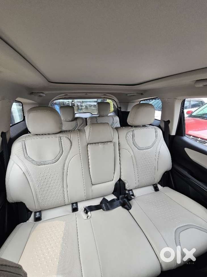 Mahindra Xuv700 2.2 Ax 5 Diesel Mt 7 Str, 2024, Diesel