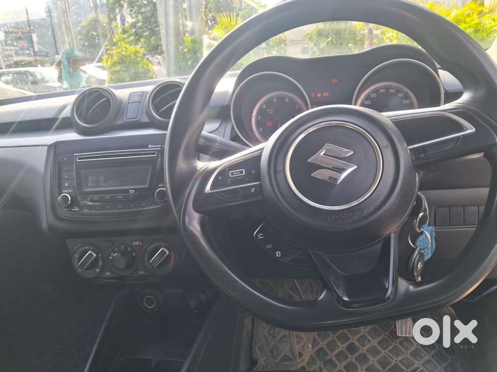 Maruti Suzuki Swift Vxi + Manual, 2018, Petrol