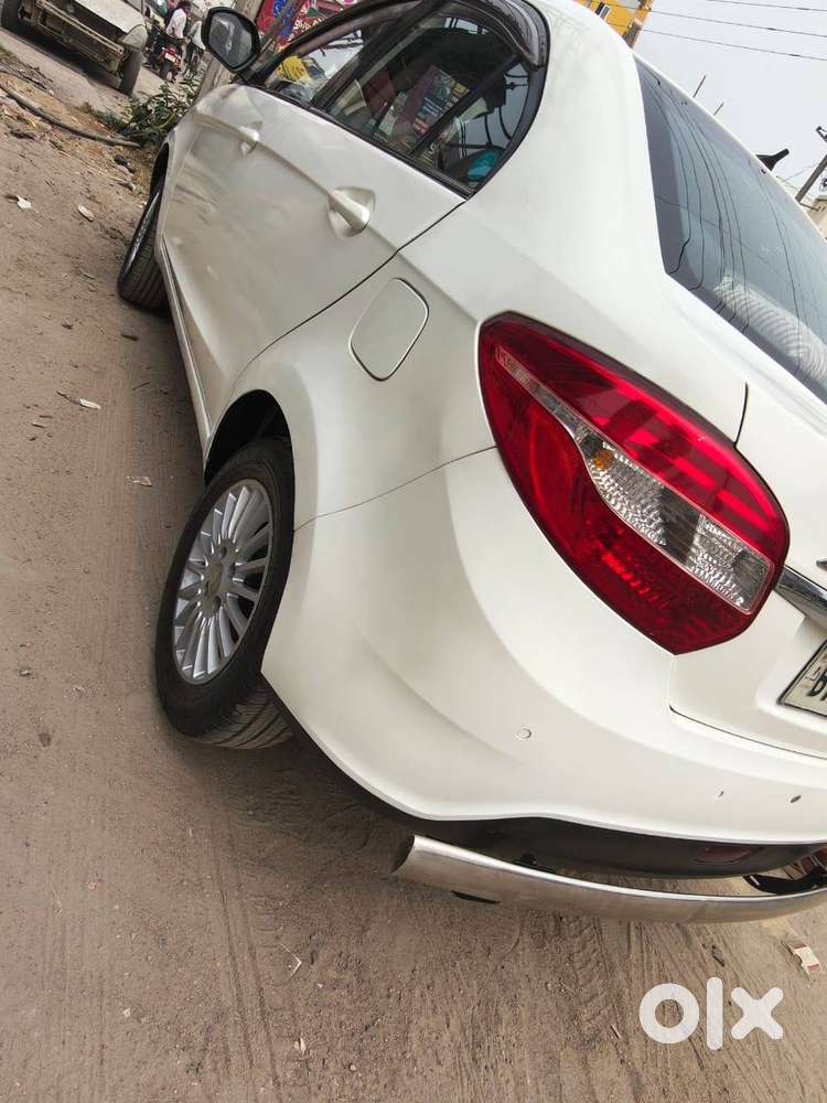 Tata Zest (white)