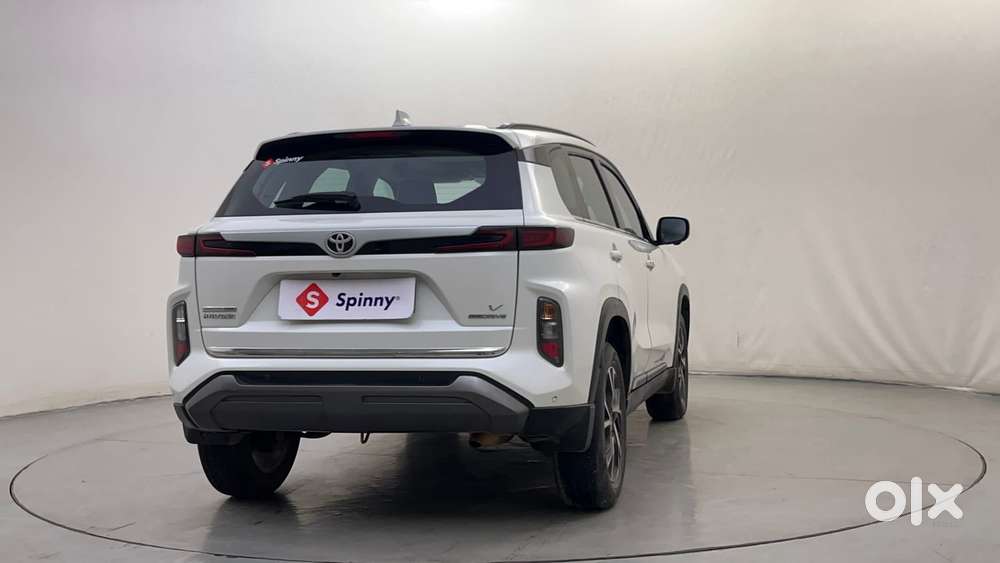 Toyota Urban Cruiser Hyryder 1.5 V Neo Drive, 2024, Petrol