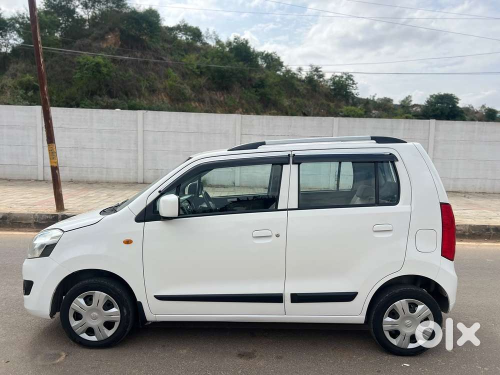 Maruti Suzuki Wagon R Vxi Amt1.2, 2016, Petrol
