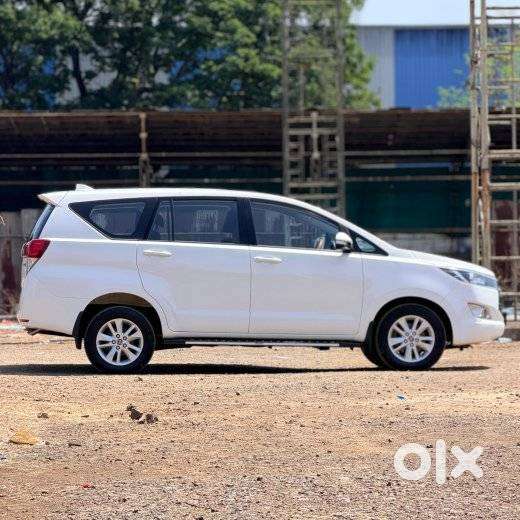 Toyota Innova Crysta 2.4 G Mt 8s, 2017, Diesel