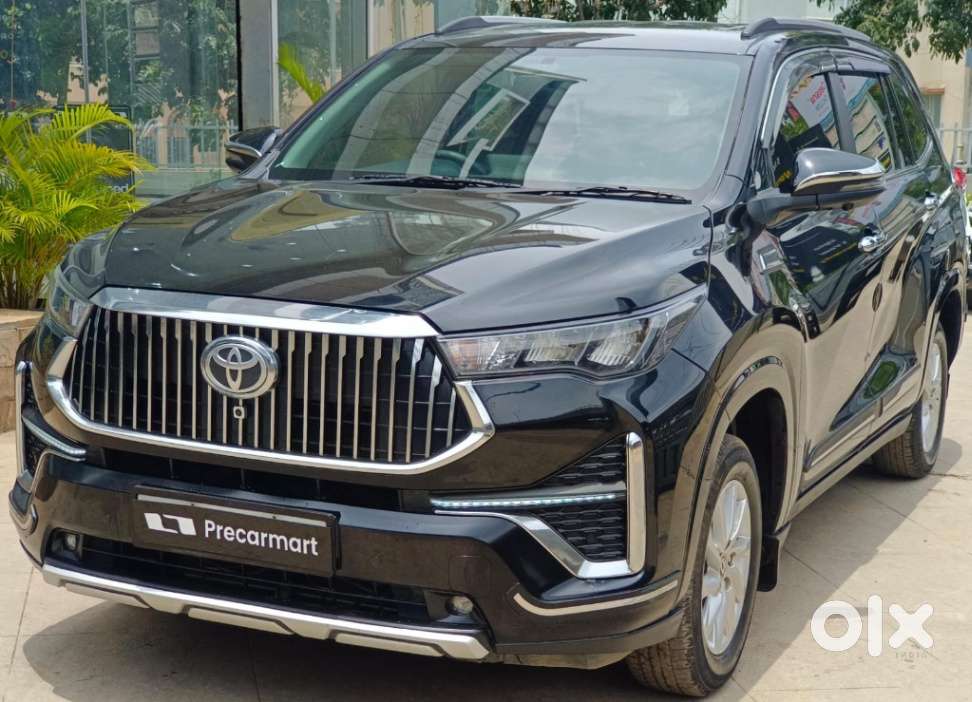 Toyota Innova Hycross Gx (o), 2025, Petrol