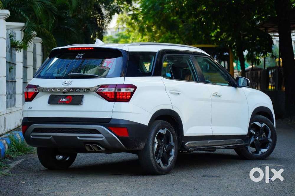 Hyundai Alcazar Platinum, 2023, Petrol
