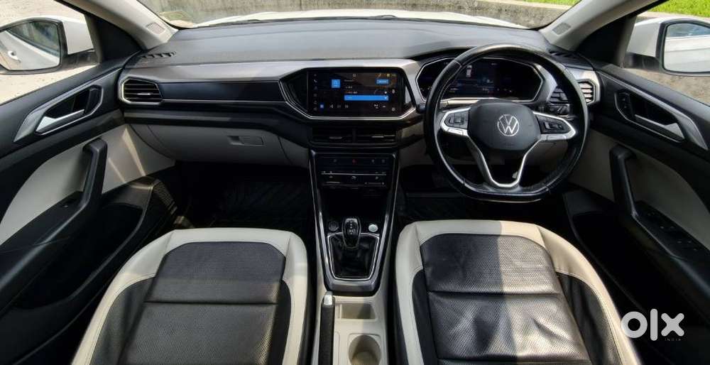Volkswagen Taigun 1.0 Tsi Topline At, 2023, Petrol