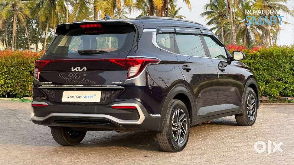 Kia Carens, 2023, Petrol