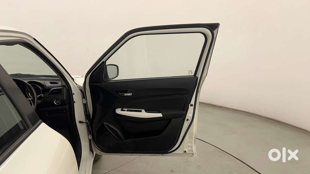 Maruti Suzuki Swift Amt Zxi, 2019, Petrol