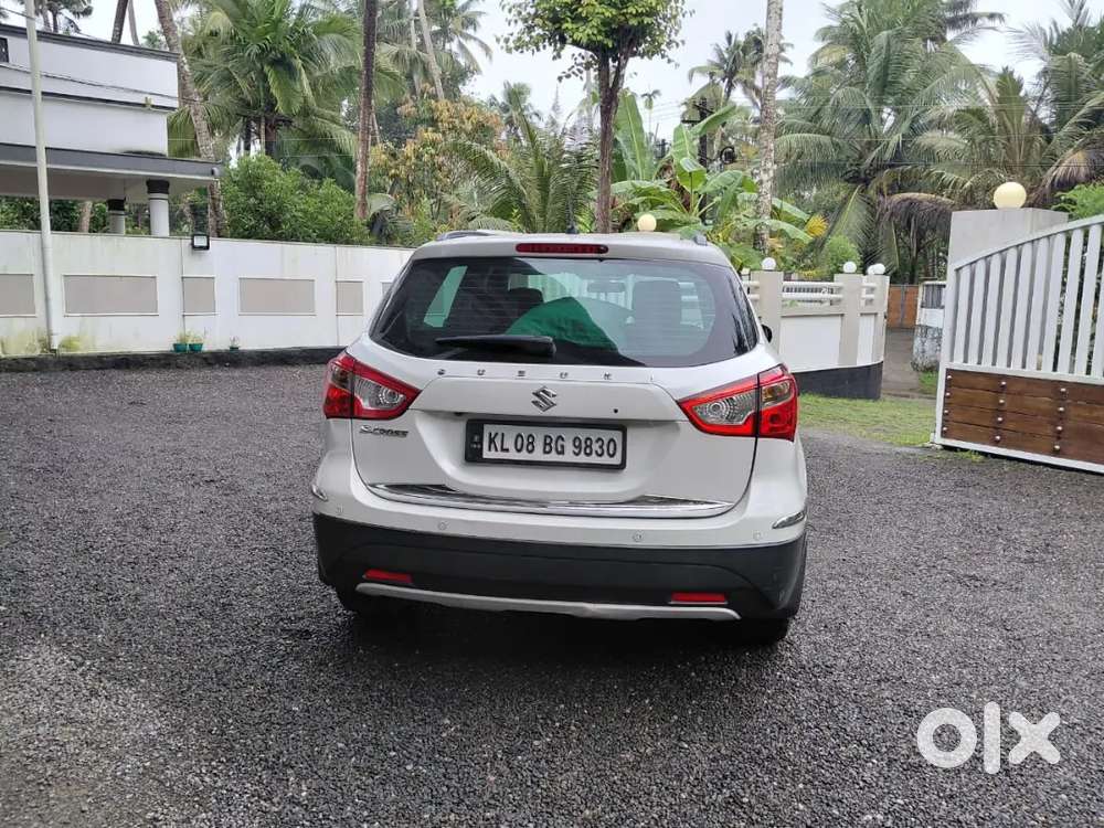 Maruti Suzuki S-cross 2015 Diesel Well Maintained