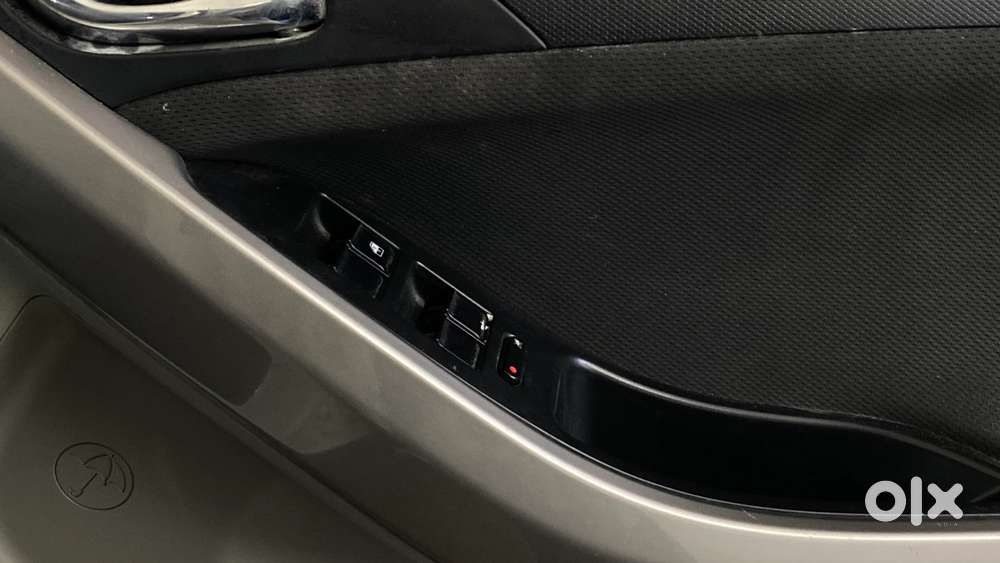 Tata Nexon 1.2 Revotron Xza Plus, 2018, Petrol
