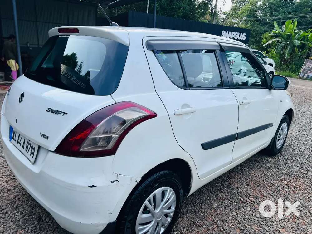 Maruti Suzuki Swift 2013 Diesel 130000 Km Driven