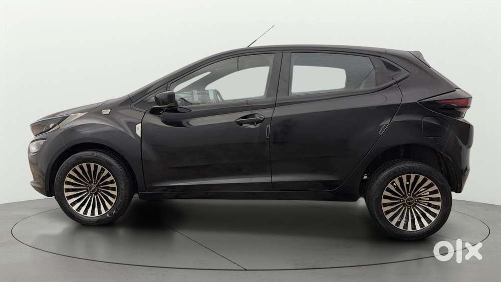 Tata Altroz 1.2 Xza Plus Dark Edition Dct, 2022, Petrol