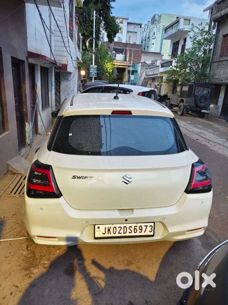 Maruti Suzuki Swift 2025 Petrol 7000 Km Driven