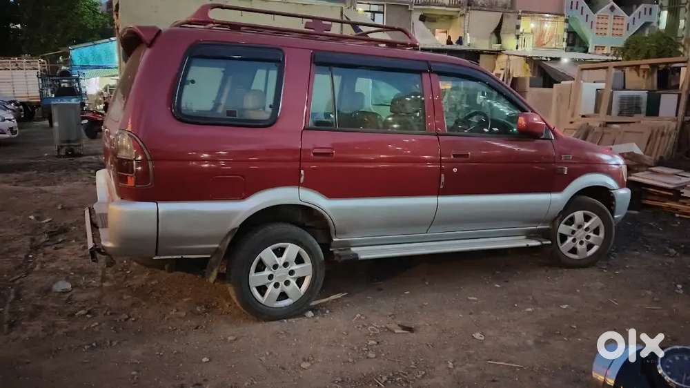 Chevrolet Tavera 2013 Diesel Well Maintained